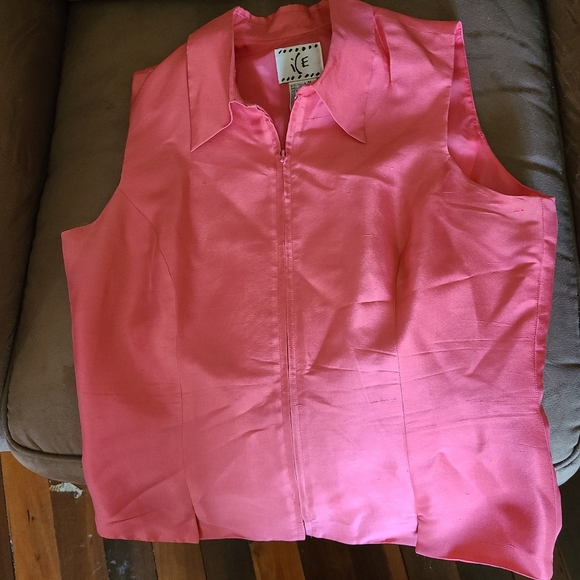 Top - Picture 2 of 2